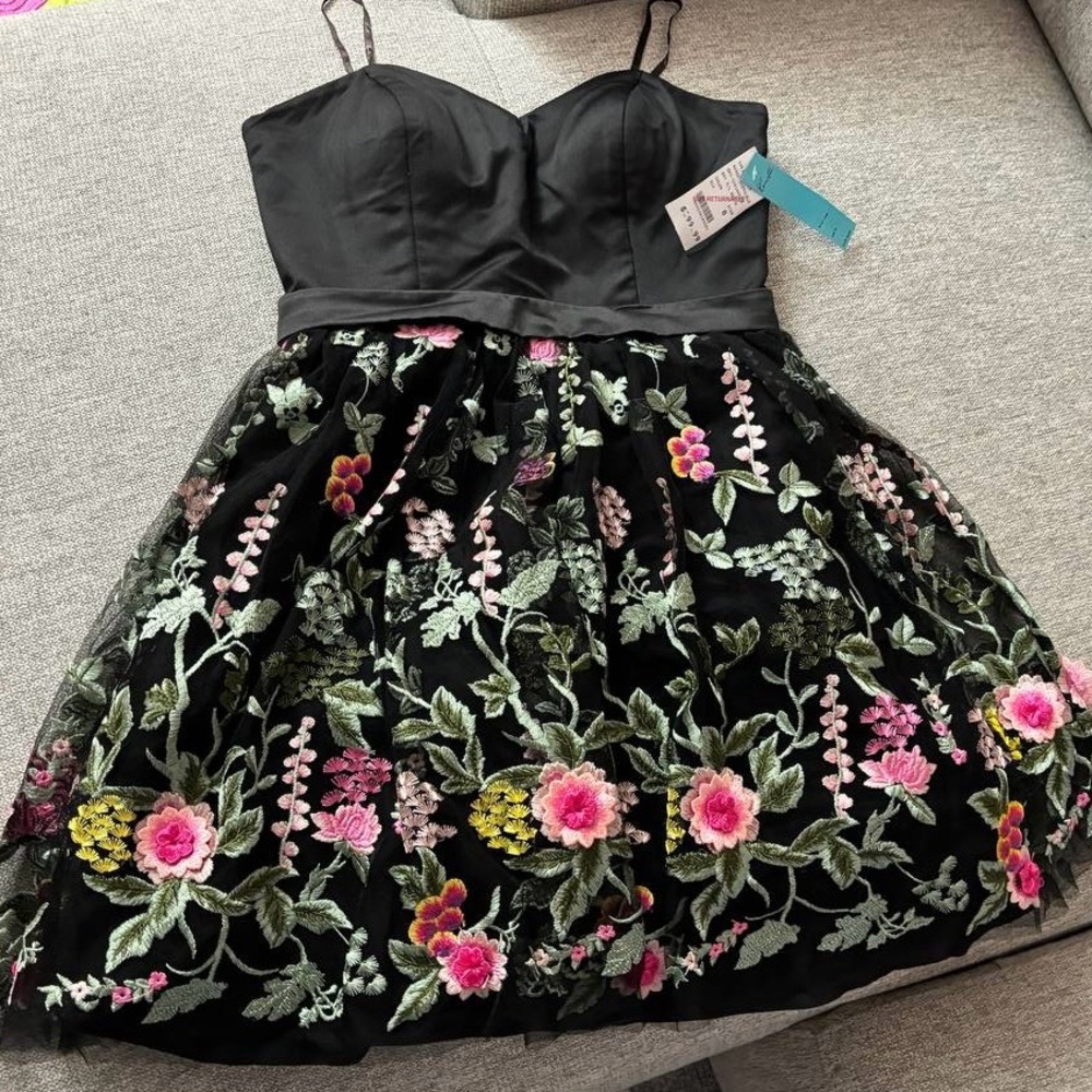 BRAND NEW - Camille La Vie Dress